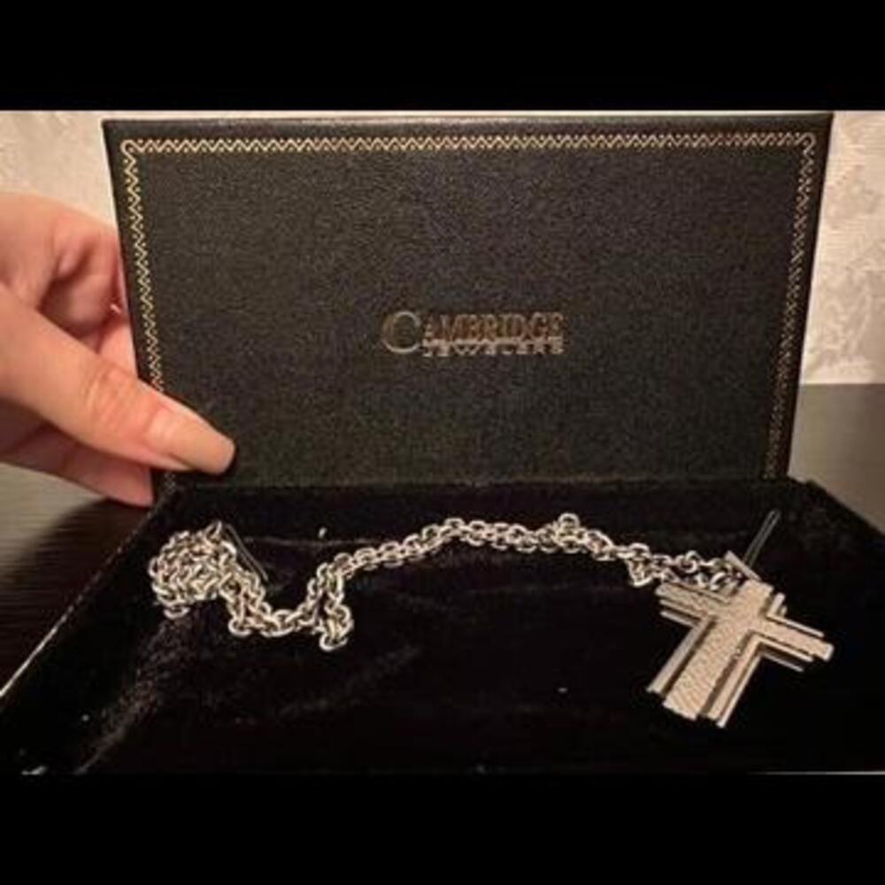 Cambridge Jewelers Silver Cross Chain Necklace